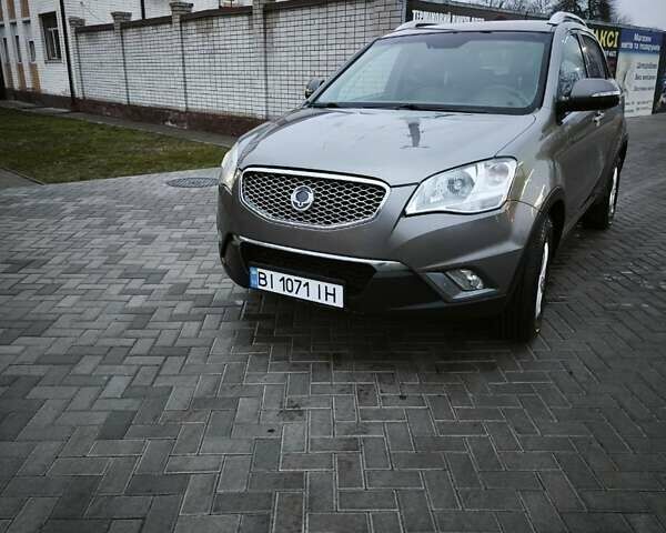 Сірий Cанг Йонг Korando, об'ємом двигуна 2 л та пробігом 272 тис. км за 8400 $, фото 1 на Automoto.ua