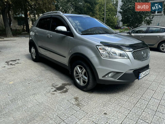 Серый Cанг Йонг Корандо, объемом двигателя 2 л и пробегом 106 тыс. км за 8500 $, фото 1 на Automoto.ua
