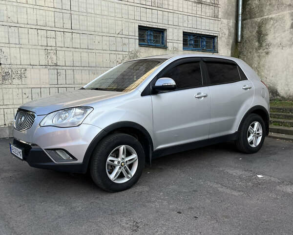Сірий Cанг Йонг Korando, об'ємом двигуна 2 л та пробігом 150 тис. км за 9300 $, фото 1 на Automoto.ua