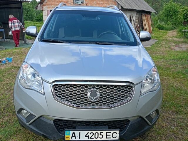 Сірий Cанг Йонг Korando, об'ємом двигуна 2 л та пробігом 106 тис. км за 10000 $, фото 1 на Automoto.ua