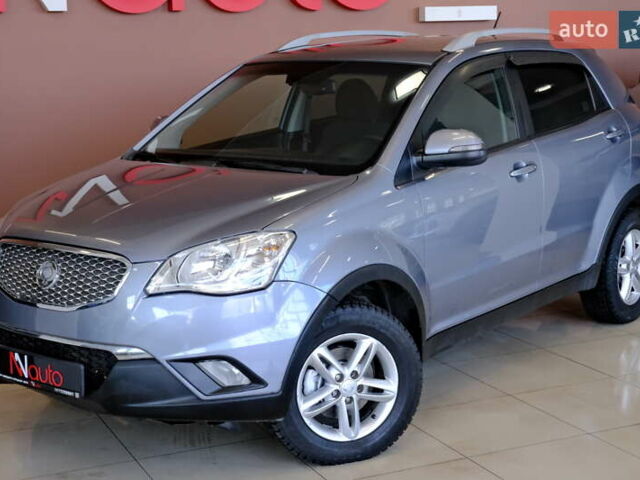 Сірий Cанг Йонг Korando, об'ємом двигуна 2 л та пробігом 161 тис. км за 6900 $, фото 1 на Automoto.ua