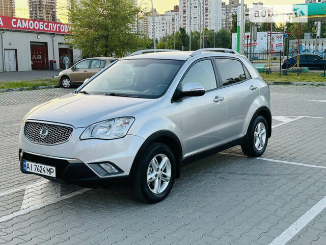 Сірий Cанг Йонг Korando, об'ємом двигуна 2 л та пробігом 100 тис. км за 7300 $, фото 1 на Automoto.ua