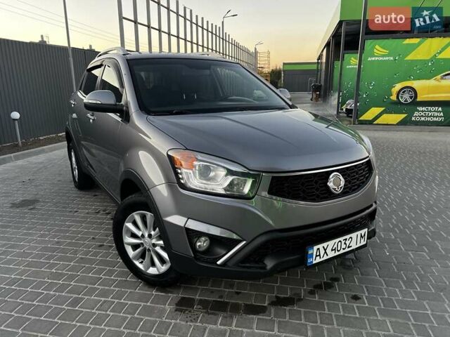 Сірий Cанг Йонг Korando, об'ємом двигуна 2 л та пробігом 181 тис. км за 10700 $, фото 1 на Automoto.ua