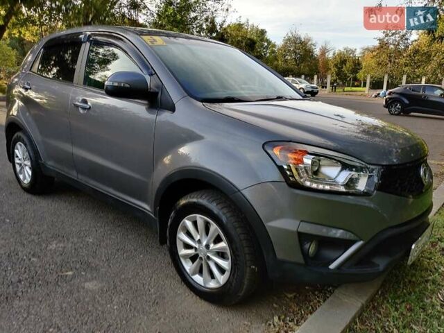 Сірий Cанг Йонг Korando, об'ємом двигуна 2 л та пробігом 179 тис. км за 9000 $, фото 1 на Automoto.ua
