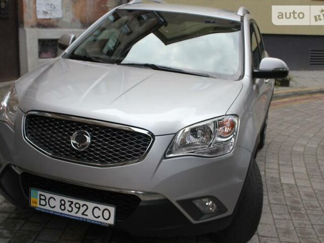 Сірий Cанг Йонг Korando, об'ємом двигуна 2 л та пробігом 70 тис. км за 12200 $, фото 1 на Automoto.ua