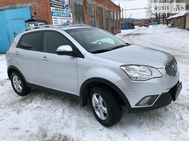 Сірий Cанг Йонг Korando, об'ємом двигуна 2 л та пробігом 50 тис. км за 12800 $, фото 1 на Automoto.ua