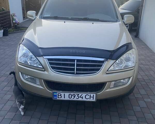 Бежевий Cанг Йонг Kyron, об'ємом двигуна 2 л та пробігом 160 тис. км за 7800 $, фото 1 на Automoto.ua