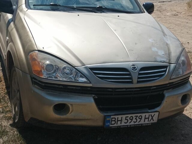 Бежевий Cанг Йонг Kyron, об'ємом двигуна 2 л та пробігом 220 тис. км за 4500 $, фото 1 на Automoto.ua