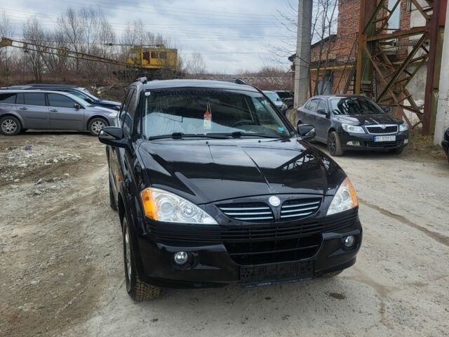 Черный Cанг Йонг Кирон, объемом двигателя 2 л и пробегом 221 тыс. км за 3500 $, фото 1 на Automoto.ua