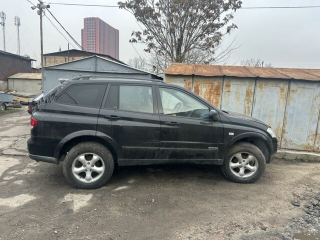 Черный Cанг Йонг Кирон, объемом двигателя 0 л и пробегом 250 тыс. км за 1950 $, фото 1 на Automoto.ua