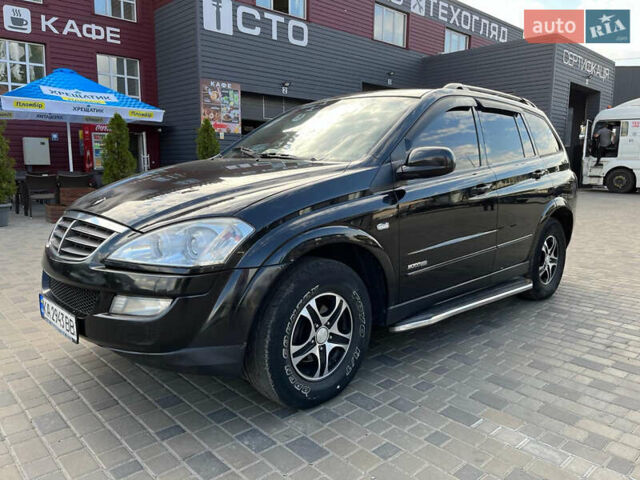 Черный Cанг Йонг Кирон, объемом двигателя 2 л и пробегом 177 тыс. км за 8700 $, фото 1 на Automoto.ua