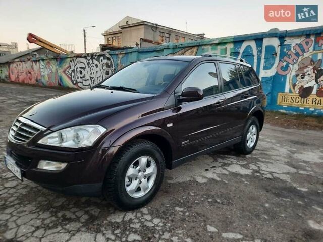 Червоний Cанг Йонг Kyron, об'ємом двигуна 2.3 л та пробігом 229 тис. км за 6600 $, фото 1 на Automoto.ua