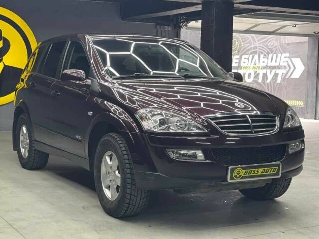 Красный Cанг Йонг Кирон, объемом двигателя 2.3 л и пробегом 72 тыс. км за 10700 $, фото 1 на Automoto.ua