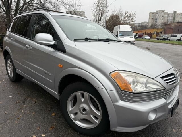 Серый Cанг Йонг Кирон, объемом двигателя 2 л и пробегом 185 тыс. км за 4637 $, фото 1 на Automoto.ua