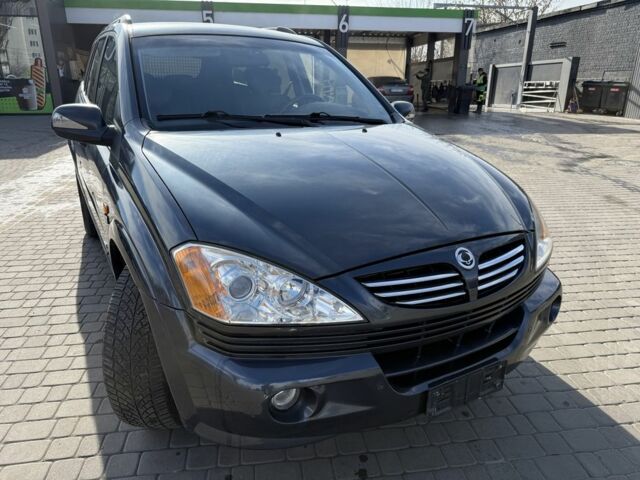 Сірий Cанг Йонг Kyron, об'ємом двигуна 2 л та пробігом 204 тис. км за 5286 $, фото 1 на Automoto.ua