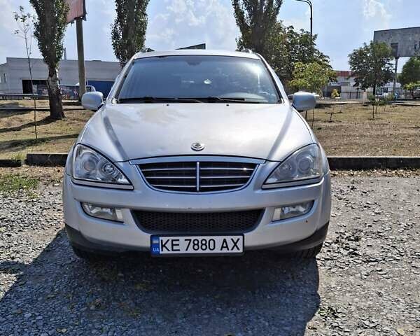 Сірий Cанг Йонг Kyron, об'ємом двигуна 2 л та пробігом 302 тис. км за 7500 $, фото 1 на Automoto.ua