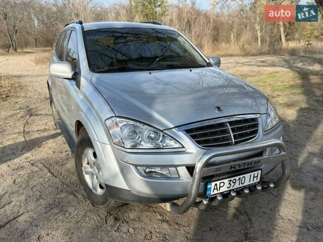 Сірий Cанг Йонг Kyron, об'ємом двигуна 2.3 л та пробігом 160 тис. км за 7600 $, фото 1 на Automoto.ua