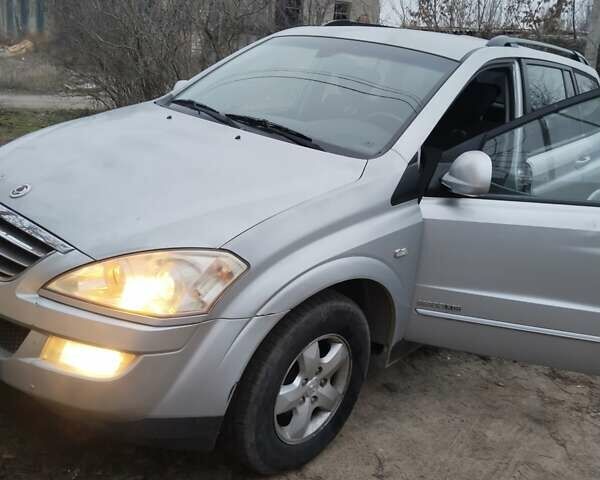 Серый Cанг Йонг Кирон, объемом двигателя 2 л и пробегом 190 тыс. км за 8200 $, фото 1 на Automoto.ua