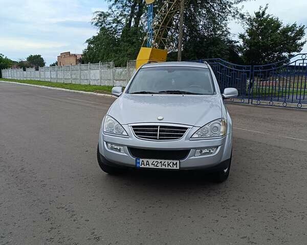 Серый Cанг Йонг Кирон, объемом двигателя 2 л и пробегом 200 тыс. км за 7900 $, фото 1 на Automoto.ua