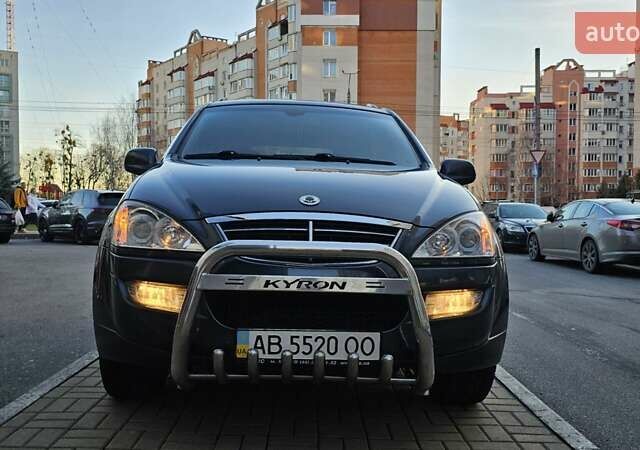Сірий Cанг Йонг Kyron, об'ємом двигуна 2 л та пробігом 145 тис. км за 10500 $, фото 1 на Automoto.ua
