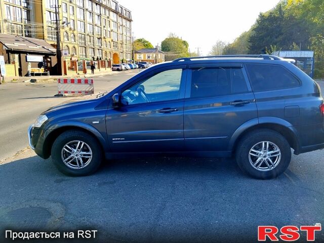 Серый Cанг Йонг Кирон, объемом двигателя 2 л и пробегом 146 тыс. км за 8500 $, фото 1 на Automoto.ua