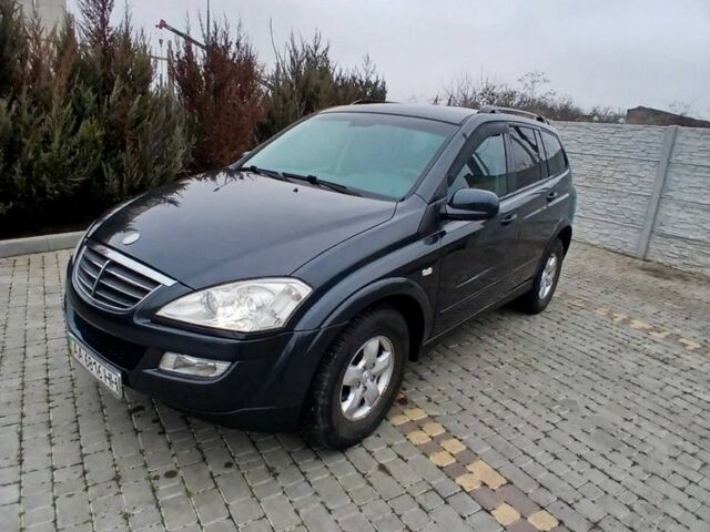 Серый Cанг Йонг Кирон, объемом двигателя 2 л и пробегом 200 тыс. км за 7800 $, фото 1 на Automoto.ua