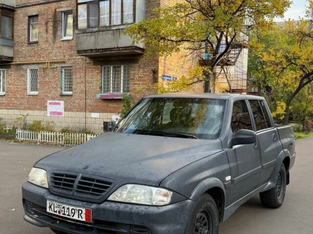 Серый Cанг Йонг Муссо, объемом двигателя 3 л и пробегом 300 тыс. км за 2350 $, фото 1 на Automoto.ua