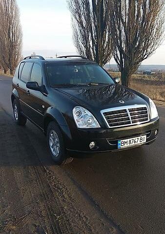 Чорний Cанг Йонг Rexton II, об'ємом двигуна 2.7 л та пробігом 101 тис. км за 10000 $, фото 1 на Automoto.ua