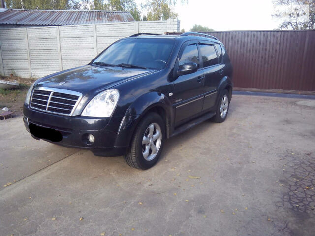 Чорний Cанг Йонг Rexton II, об'ємом двигуна 2.7 л та пробігом 199 тис. км за 8800 $, фото 1 на Automoto.ua