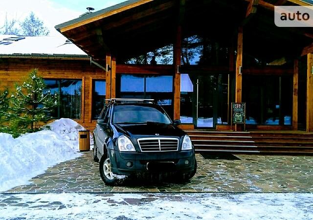 Чорний Cанг Йонг Rexton II, об'ємом двигуна 2.7 л та пробігом 230 тис. км за 8800 $, фото 1 на Automoto.ua