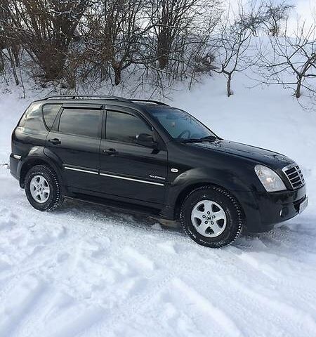 Чорний Cанг Йонг Rexton II, об'ємом двигуна 2.7 л та пробігом 180 тис. км за 10700 $, фото 1 на Automoto.ua