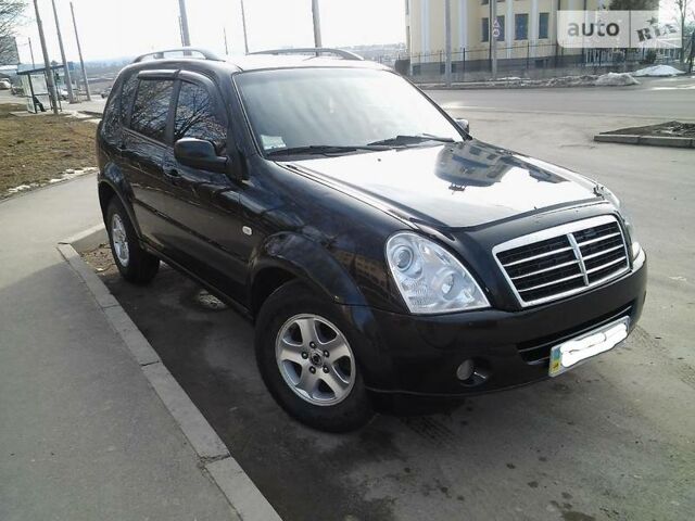 Чорний Cанг Йонг Rexton II, об'ємом двигуна 2.7 л та пробігом 163 тис. км за 9100 $, фото 1 на Automoto.ua