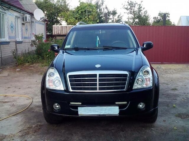 Чорний Cанг Йонг Rexton II, об'ємом двигуна 2.7 л та пробігом 87 тис. км за 14550 $, фото 1 на Automoto.ua