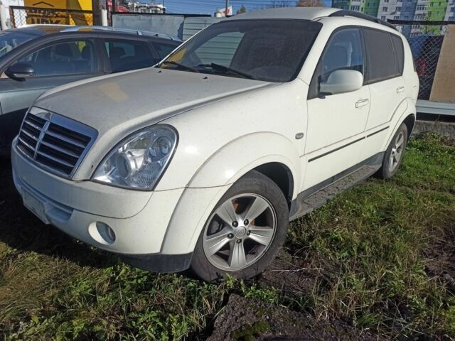 Cанг Йонг Рекстон 2011 в Хмельницком на Automoto.ua Белый Cанг Йонг Рекстон, объемом двигателя 2.7 л и пробегом 344 тыс. км за 4082 $, фото 1 на Automoto.ua