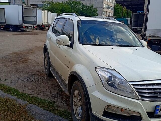 Білий Cанг Йонг Rexton, об'ємом двигуна 2.7 л та пробігом 20000 тис. км за 11000 $, фото 1 на Automoto.ua