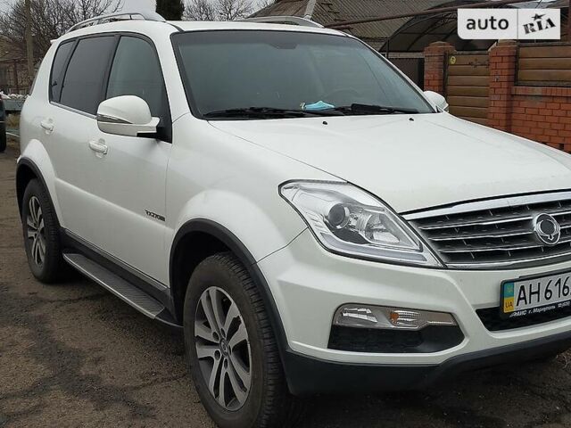 Білий Cанг Йонг Rexton, об'ємом двигуна 2.7 л та пробігом 106 тис. км за 15500 $, фото 1 на Automoto.ua