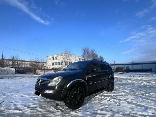 Чорний Cанг Йонг Rexton, об'ємом двигуна 2.7 л та пробігом 242 тис. км за 3899 $, фото 1 на Automoto.ua