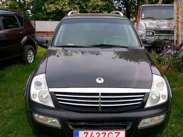 Чорний Cанг Йонг Rexton, об'ємом двигуна 2.7 л та пробігом 208 тис. км за 3650 $, фото 1 на Automoto.ua
