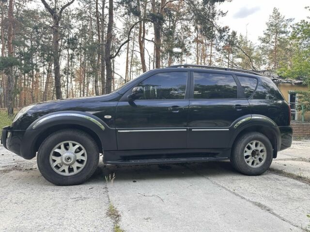Чорний Cанг Йонг Rexton, об'ємом двигуна 2.8 л та пробігом 245 тис. км за 6300 $, фото 1 на Automoto.ua