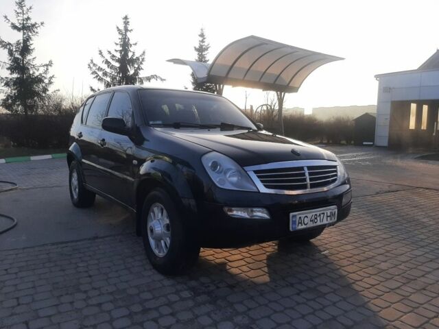 Чорний Cанг Йонг Rexton, об'ємом двигуна 0 л та пробігом 356 тис. км за 3799 $, фото 1 на Automoto.ua