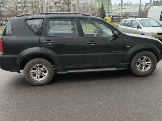 Чорний Cанг Йонг Rexton, об'ємом двигуна 0 л та пробігом 240 тис. км за 3000 $, фото 1 на Automoto.ua