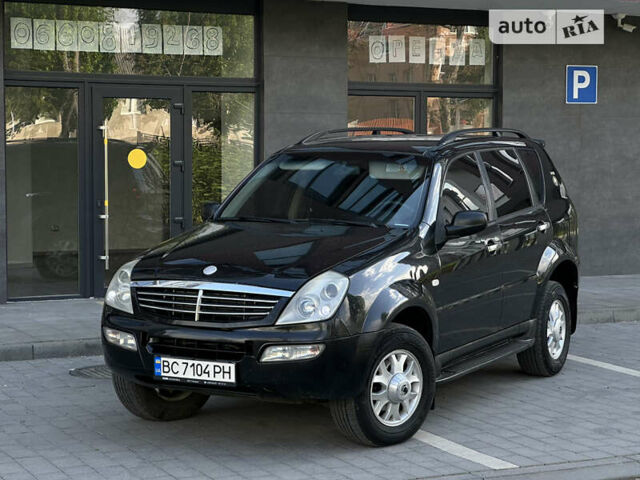 Чорний Cанг Йонг Rexton, об'ємом двигуна 2.7 л та пробігом 258 тис. км за 6000 $, фото 1 на Automoto.ua