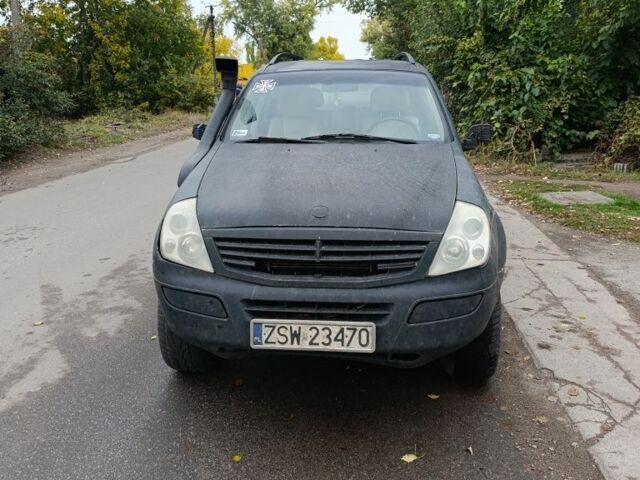 Чорний Cанг Йонг Rexton, об'ємом двигуна 0 л та пробігом 100 тис. км за 3500 $, фото 1 на Automoto.ua