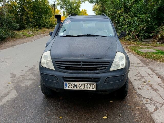 Чорний Cанг Йонг Rexton, об'ємом двигуна 2.7 л та пробігом 100 тис. км за 3500 $, фото 1 на Automoto.ua