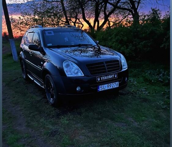Чорний Cанг Йонг Rexton, об'ємом двигуна 2.7 л та пробігом 193 тис. км за 3503 $, фото 1 на Automoto.ua