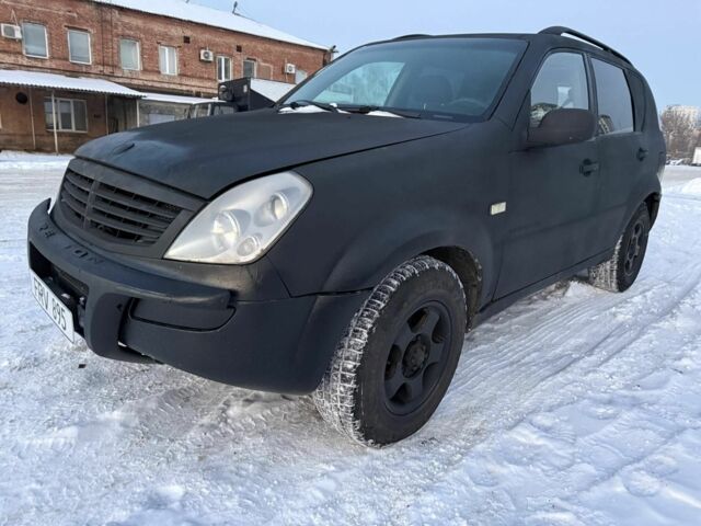 Черный Cанг Йонг Рекстон, объемом двигателя 2.7 л и пробегом 233 тыс. км за 3300 $, фото 1 на Automoto.ua