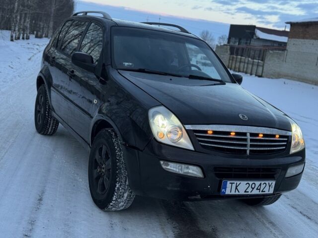 Чорний Cанг Йонг Rexton, об'ємом двигуна 2.7 л та пробігом 384 тис. км за 4650 $, фото 1 на Automoto.ua