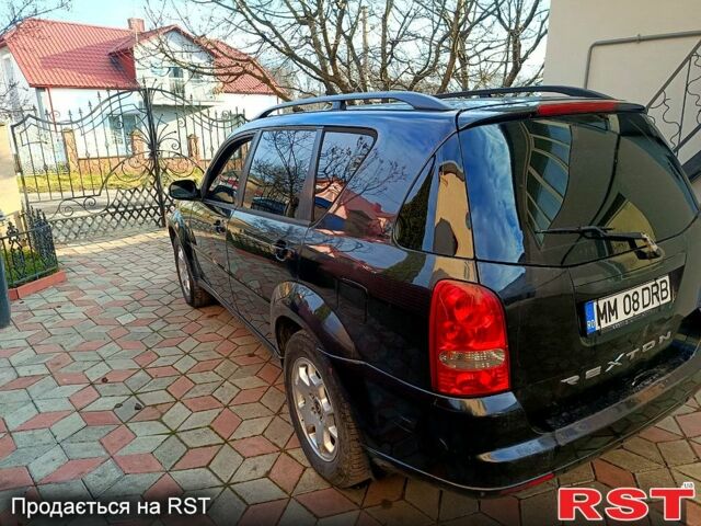 Черный Cанг Йонг Рекстон, объемом двигателя 2.7 л и пробегом 32000 тыс. км за 3800 $, фото 1 на Automoto.ua