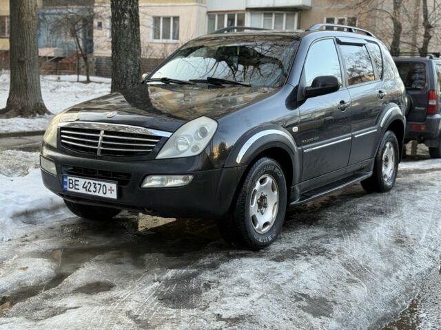 Чорний Cанг Йонг Rexton, об'ємом двигуна 2.7 л та пробігом 350 тис. км за 3750 $, фото 1 на Automoto.ua