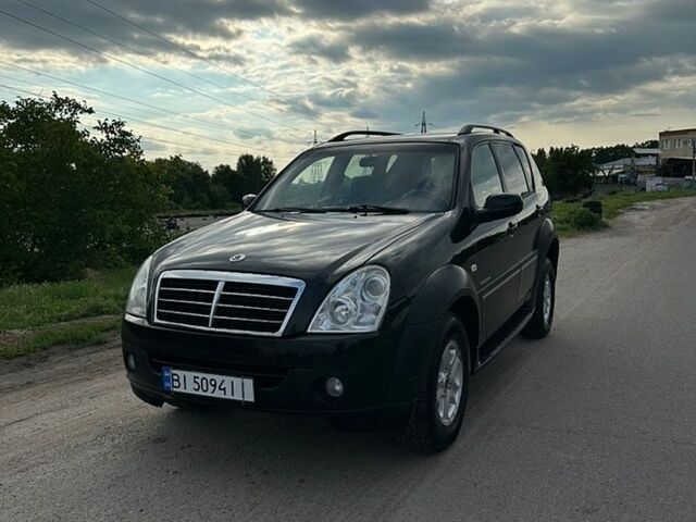 Чорний Cанг Йонг Rexton, об'ємом двигуна 2.7 л та пробігом 318 тис. км за 4999 $, фото 1 на Automoto.ua